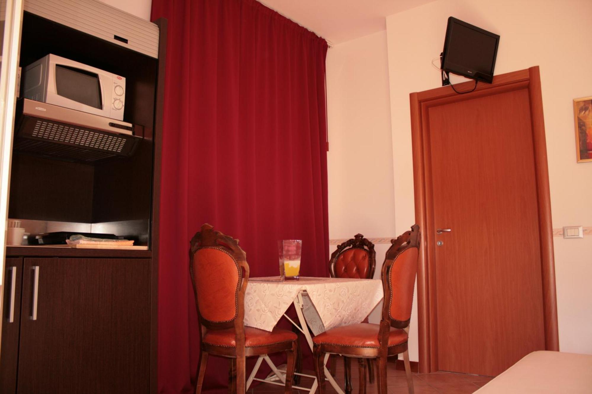 Ca' Del Sasso Guest House - Verona — Photos 1